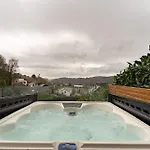 Howe * Windermere