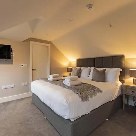 Howe * Bowness-on-Windermere