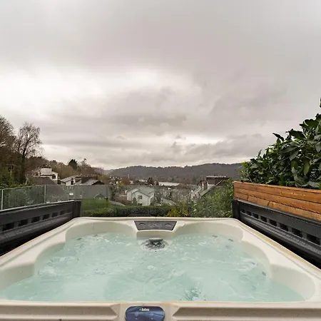 Howe * 鲍内斯温德米尔